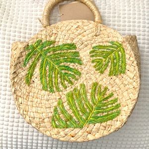 Woven round tropical clutch purse